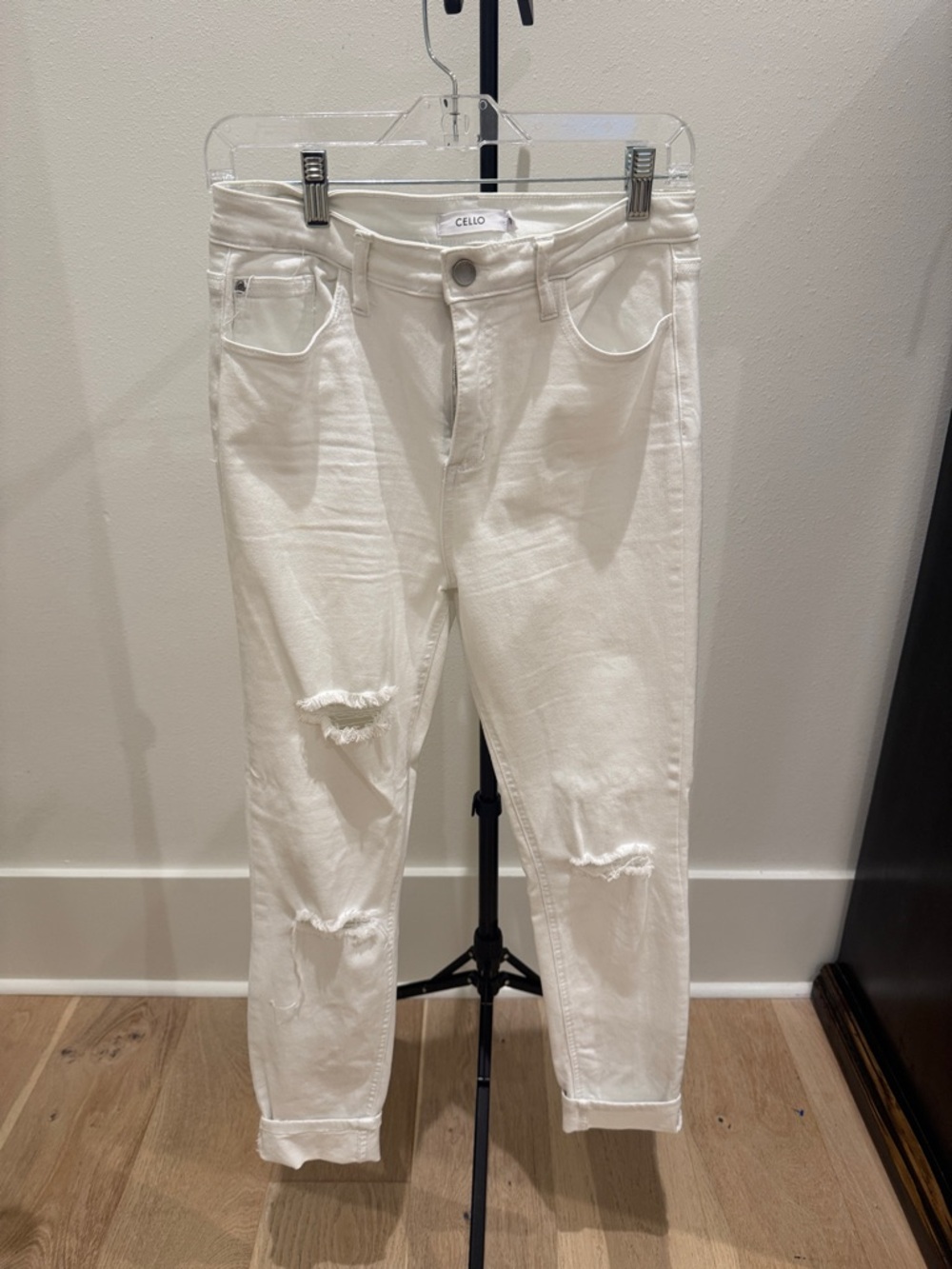 Cello White Distressed Ankle Jeans